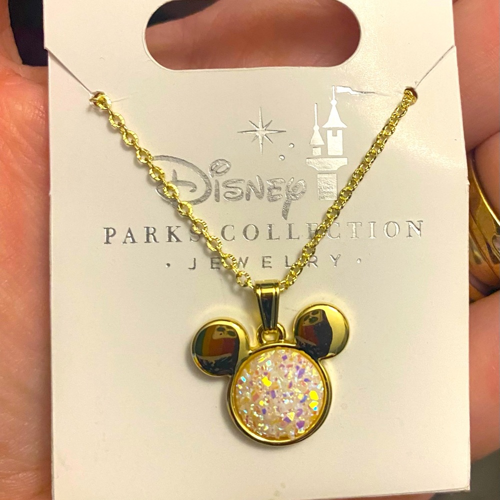 Disney parks Gold tone Mickey Mouse necklace NWT ✨✨